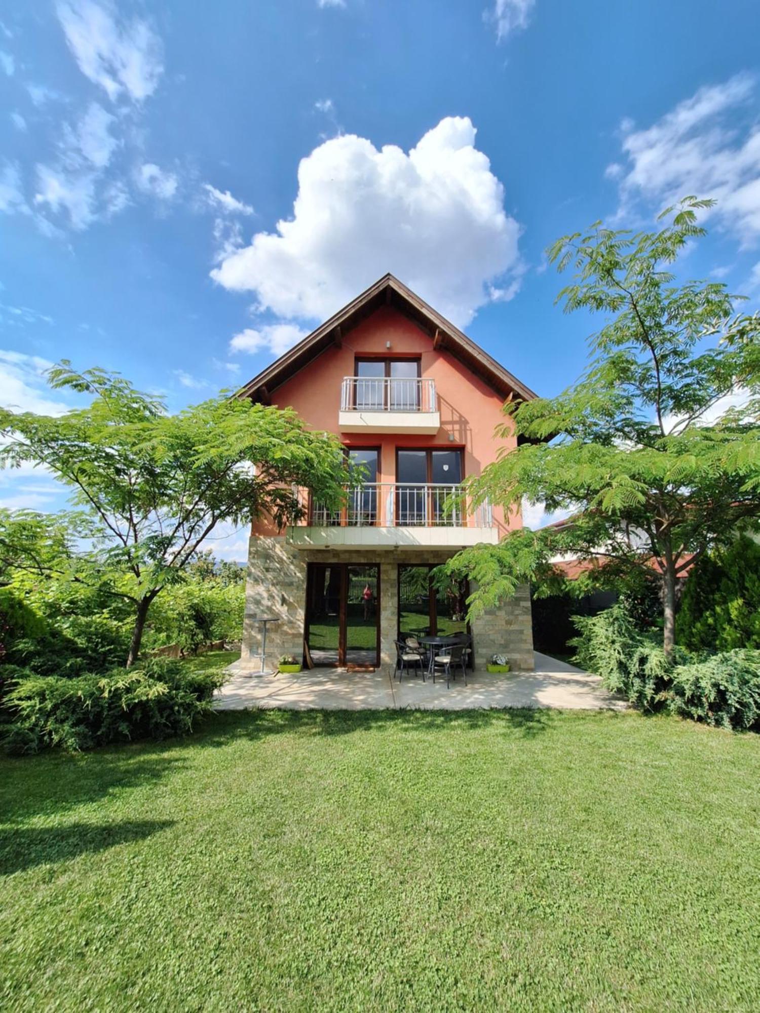 Guest House Vessyta Saparewa Banja Exterior foto